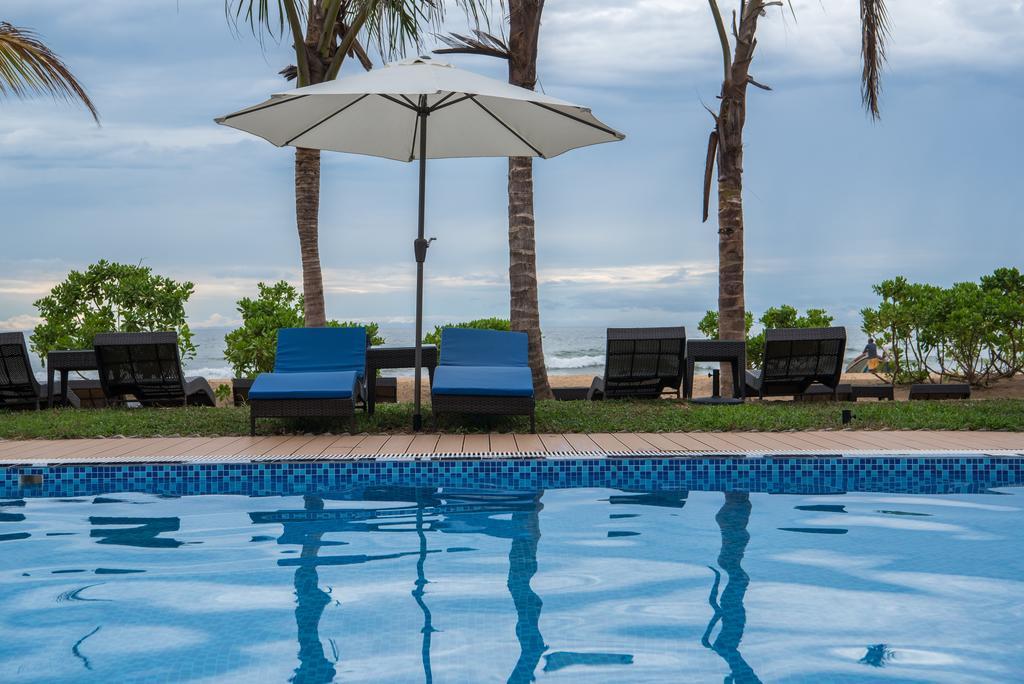 Jie Jie Beach Hotel Wadduwa Esterno foto