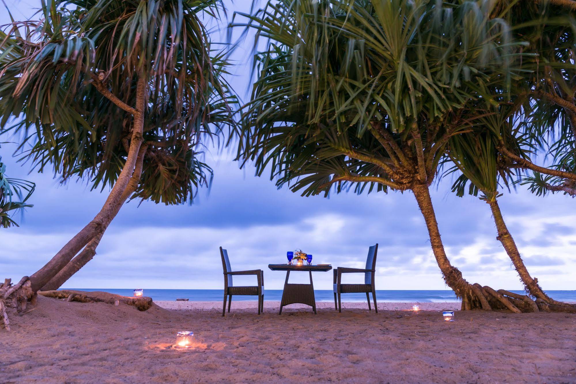 Jie Jie Beach Hotel Wadduwa Esterno foto